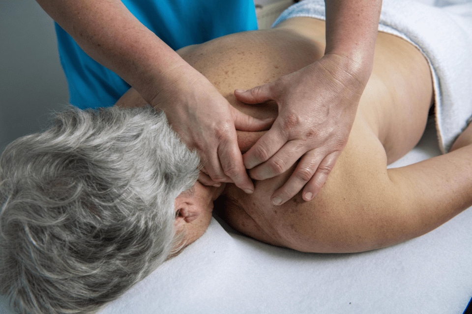 Bloom liggend 960 bij 640 (2)-min Schouderhersteltaject